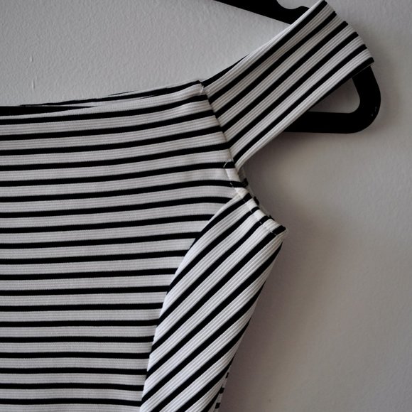 Sailor Striped Bodycon Dress - Picture 2 of 4